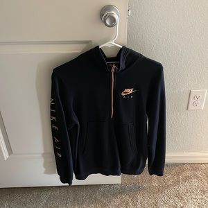 Selling this Nike Air 1/4 zip up.